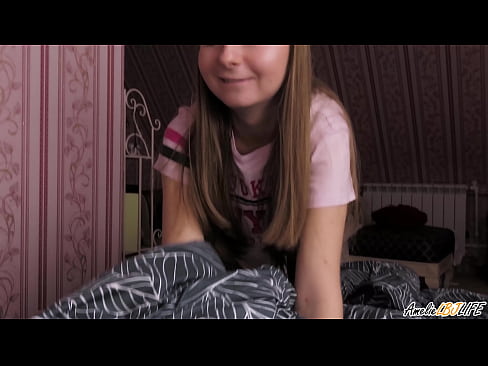 ❤️ Blondie thith thellë BFF-në e saj dhe merr spermë në gojën e saj ❤ Vetëm porno tek ne